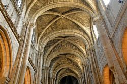 La volta della collegiata di Notre Dame di Poissy, Francia - © Pack-Shot / Shutterstock.com