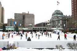 L'area pubblica destinata al pattinaggio su ghiaccio a Providence, Rhode Island, Stati Uniti d'America - © Joy Brown / Shutterstock.com
