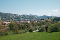 Le case di Castelraimondo nelle Marche, cittadina coinvolta nel terremoto del 2016.
