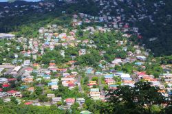Le case sparse di Castries la capitale di Saint Lucia