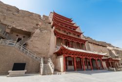 Le grotte di Mogao sono una delle attrazioni di Dunhuang, stato di Gansu in Cina