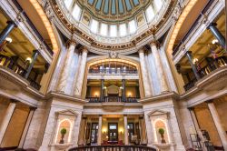 L'ingresso principale del Campidoglio di Jackson, Mississippi, USA. L'edificio è sede del governo dal 1903  - © Sean Pavone / Shutterstock.com