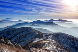 Paesaggio invernale sulle montagne Deogyusan in Corea del Sud