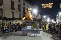 Sfilata carri del Carnevale delle Quadriglie a Palma Campania