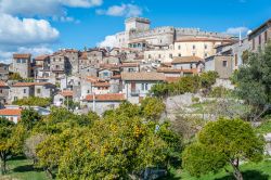 Panorama del borgo antico di Sermoneta, regione Lazio - © Stefano_Valeri / Shutterstock.com