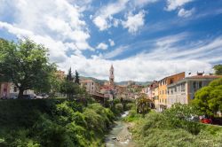 Panorama di Dolcedo in Liguria e la vallata del Torrente Prino, provincia di Imperia