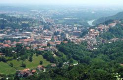 Un bel panorama dall'alto di Lanzo Torinese, Piemonte - ©  F Ceragioli - CC BY-SA 3.0, Wikipedia