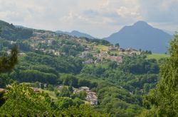 Panorama di Roncola San Bernardo e le Prealpi Bergamasche