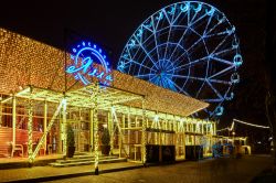 Panorama serale di Bolshaya Sadovaya Street a Rostov-on-Don, Russia - © kolt_duo / Shutterstock.com