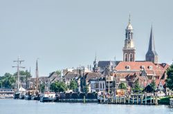 Panorama verso il lungofiume della città di Kampen, Olanda.

