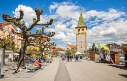 Panoramica di una passeggiata lungolago a Lindau, Germania - © Olgysha / Shutterstock.com