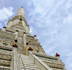 Particolare del Wat Arun di Bangkok in Thailandia ...