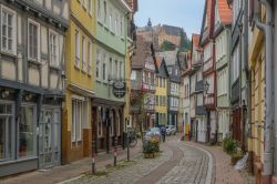 Passeggiata nel centro storico di Marburg in Assia, Germania - © Mano Kors / Shutterstock.com