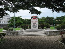 Piazza dell'Indipendenza a Bujumbura, la capitale del Burundi - © Wikipedia