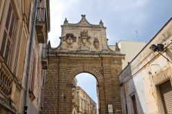La Porta Nuova della città di Mesagne (Brindisi) uno degli accessi al centro storico - © Mi.Ti. / Shutterstock.com