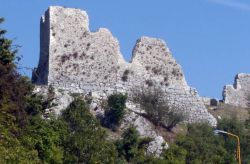 Rovine castello a Morcone provincia di Benevento