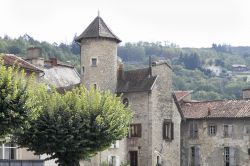 Uno scorcio del centro storico di Villefranche de Rouergue, dipartimento dell'Aveyron, Francia - © Ana del Castillo / Shutterstock.com