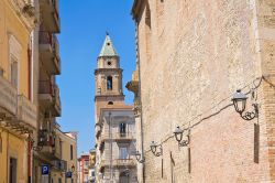 Il centro storico di San Severo, Puglia - un'immagine del bellissimo centro storico di San Severo e del campanile della Chiesa di San Severino Abate, monumento nazionale e simbolo della ...