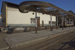 Un vecchio binario della stazione ferroviaria della città costiera di Arica, nord del Cile.

