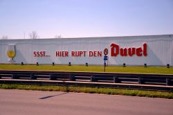 Slogan della birra Duvel, Fiandre. E' una birra chiara di fermentazione alta trattata dall'industria Duvel Moortgat in Belgio.
