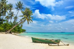 Spiaggia tropicale in Indonesia: siamo sulla Karimunjawa island