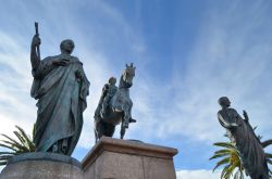 Particolare della statua equestre dedicata a Napoleone Bonaparte in Place de Gaulle, Ajaccio

