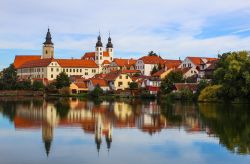 Telc, la bella cittadina della Moravia, Repubblica Ceca. Fu fondata nel XIV° secolo dai signori feudali di Hradec.



