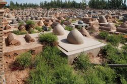 Tombe Uyghur a Kashgar, nello Xinjiang in Cina - © Sophie James / Shutterstock.com