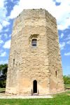 La Torre di Federico II a Enna: alla corte degli Hohenstaufen - la torre esagonale, uno degli edifici più importanti e simbolici di Enna, fu progettata alla corte di Federico II Hohenstaufen ...
