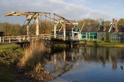 Un doppio ponte levatoio nel museo all'aperto di Arnhem, Olanda - © Ronald Wilfred Jansen / Shutterstock.com