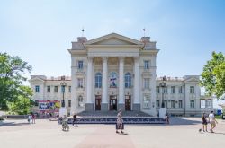 Un elegante edificio sul Viale Nakhimov a Sebastopoli in Russia - © Vadim Orlov / Shutterstock.com