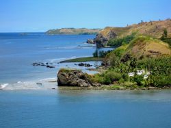 Una pittoresca veduta di Umatac Bay, Guam, Stati Uniti. Isola dell'oceano Pacifico occidentale, Guam ha statuto di territorio non incorporato degli USA.
