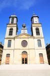 Una storica chiesa nel centro di Sedan, Francia.

