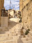Una tipica scalinata del centro storico di Al-Salt, Giordania.

