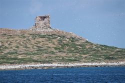 Una torre di osservazione sull'Isola delle Femmine in provincia di Palermo - © Elide / Shutterstock.com