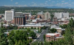 Una veduta della cittadina di Spokane dall'Edwidge Woldson Park, Washington, Stati Uniti d'America - © Nagel Photography / Shutterstock.com