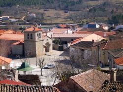Uno scorcio del villaggio di Sernancelhe, distretto di Viseu (Portogallo). Da questa località proviene Aquilino Ribeiro, uno dei più grandi scrittori portoghesi del XX° secolo.
 ...