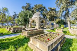 Veduta del cimitero ottomano di Baldoken nei pressi di Kyrenia, Cipro - © Nejdet Duzen / Shutterstock.com