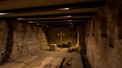 Veduta della cripta della cattedrale di Bamberga, Germania. Al suo interno diverse sepolture antiche - © settantasette / Shutterstock.com