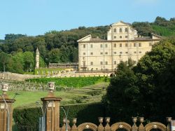 Villa Aldobrandini a Frascati sui Colli Albani a sud-est di ROma) - © R Clemens - CC BY-SA 3.0 - Commons.