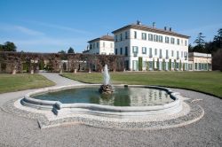 Villa Orrigoni Menafoglio Litta Panza a Biumo Superiore, Varese, Lombardia. A volerla nella metà del XVIII° secolo fu il marchese Paolo Antonio Menafoglio.