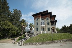 Una bella villa del XIX secolo sopra Tarcento in Friuli: Villa Moretti
