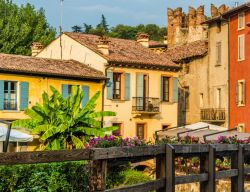 Villaggio di Borghetto sul Mincio, Verona - Ai ...