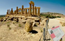 La Collina dei Templi, la distesa archeologica più storica di tutta Agrigento (Sicilia) - Un cammino fatto di arte, storia, reperti, dove nell'aria così vasta e lasciata libera ...