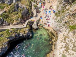 Vista aerea del fiordo del Ciolo in Salento. Siamo in Puglia, Comune di Gagliano del Capo - © Diego Fiore / Shutterstock.com