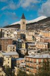Vista invernale del centro storico di Gualdo Tadino in Umbria