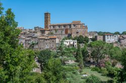 Vista panoramica del borgo di Sutri nel Lazio