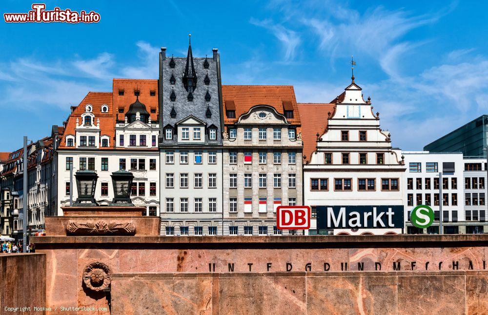 Immagine Platz des Friedens (piazza della pace) a Lipsia, Germania. Dal 1950 al 1954 è stata una delle più grandi aree nel centro cittadino - © Moskwa / Shutterstock.com