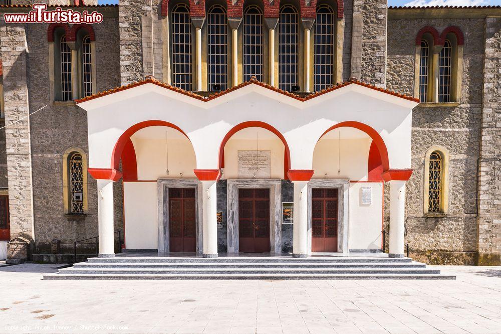 Immagine Porticato all'ingresso del monastero di Kalambaka, Grecia - © Anton_Ivanov / Shutterstock.com