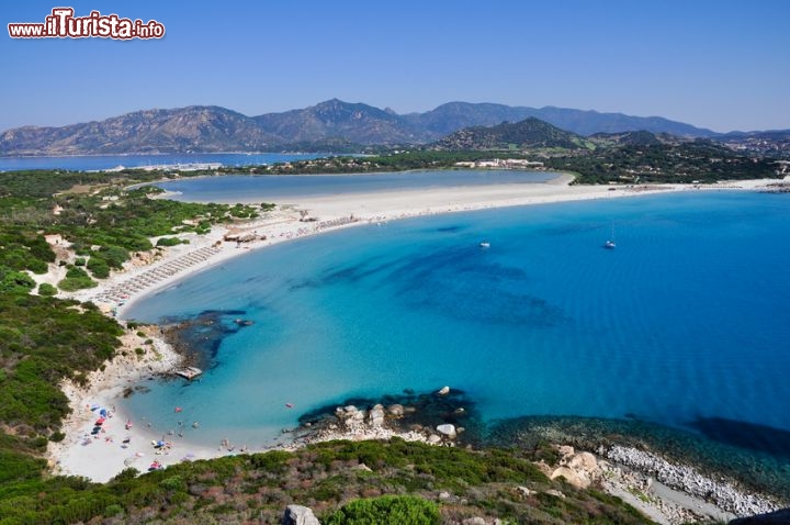 Immagine Villasimius, Sardegna: Cala Giunco e la spiaggia di Santa Giusta